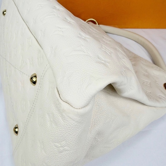 LV Cream Empreinte Artsy MM - Picture 14 of 16